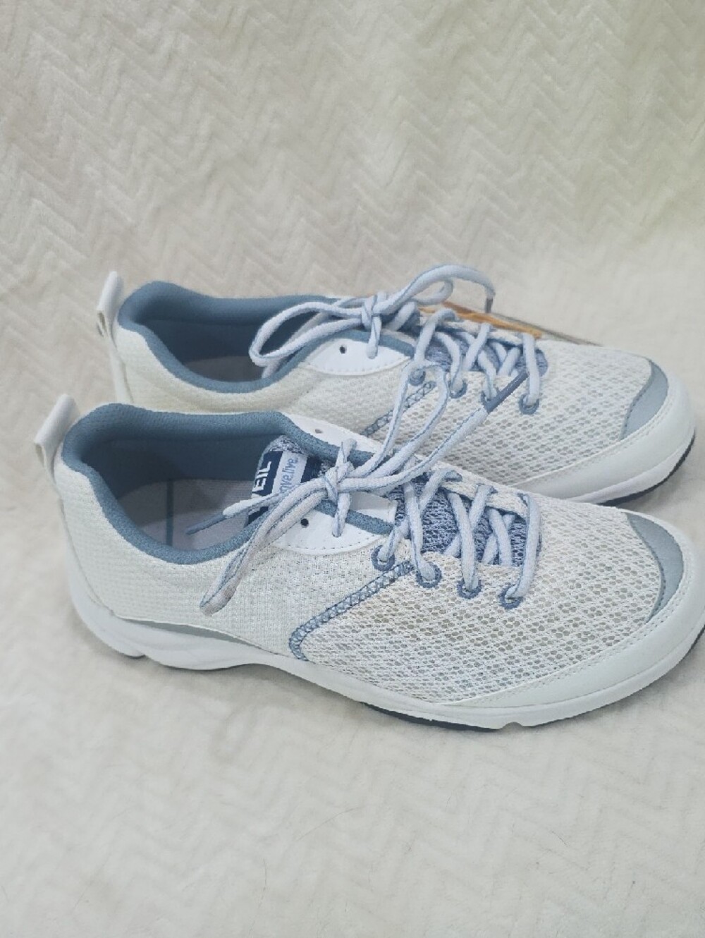 Vionic-Dr. Weil Light Grayish Blue & White Sneaker Style Orthopedic Walking Shoe - Picture 2 of 9